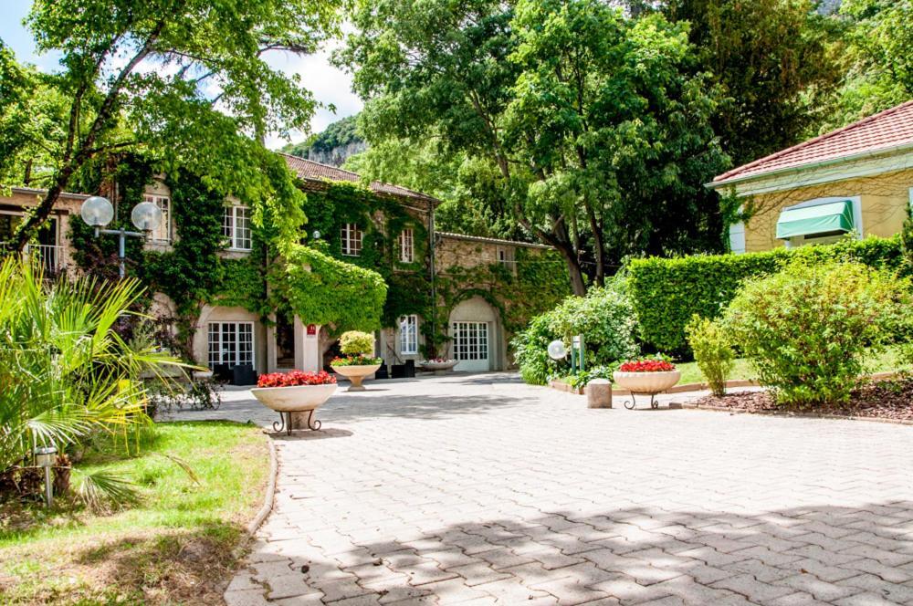 Le Cedre De Soyons Hotel Exterior foto